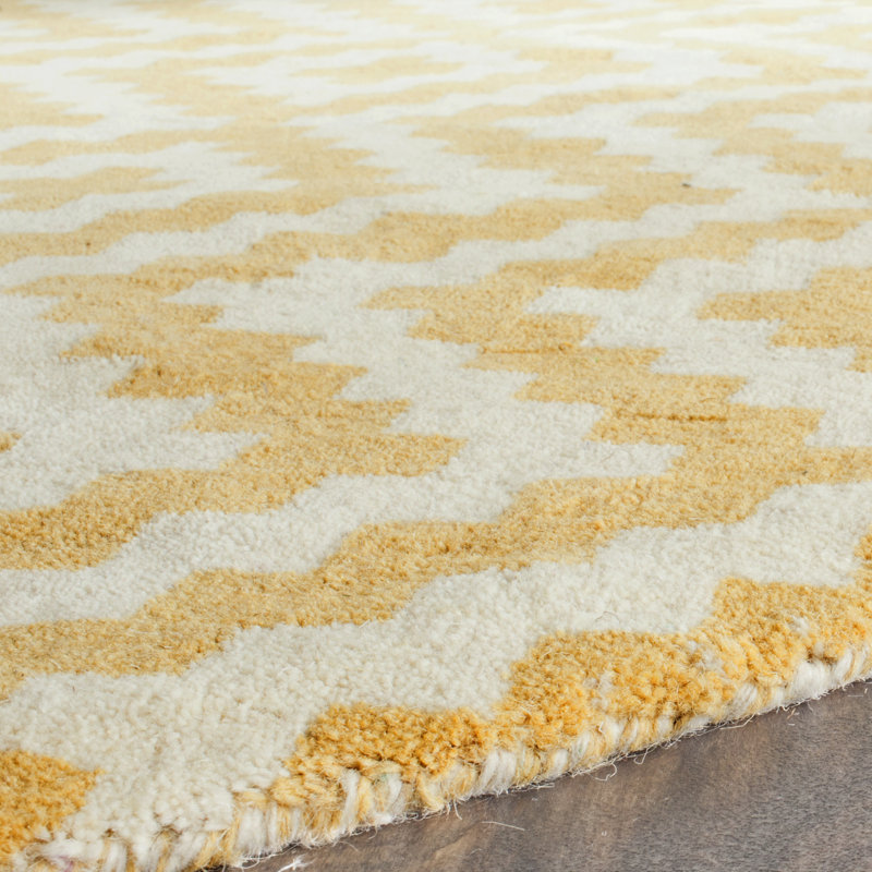 Sanyla Hand Tufted Wool Chevron Rug, Rectangle 4' x 6'