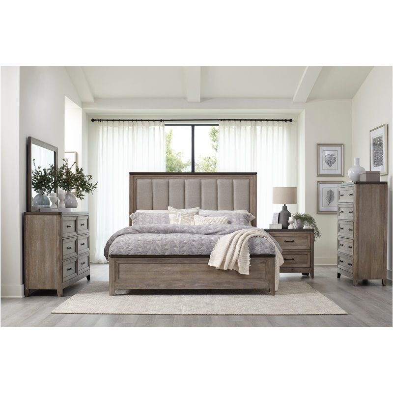 Demetricia Piece Bedroom Set, Queen, 3 Pieces: Bed, Dresser, Mirror