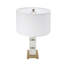 Lampe de table cubique en marbre blanc D16 x 26,5 po avec base et corps dorés (assemblage de l'abat-jour requis)