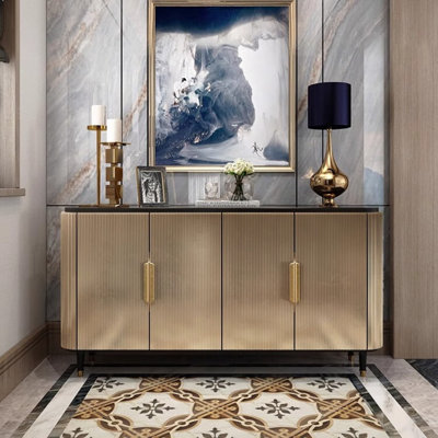 Un buffet léger de style américain de luxe