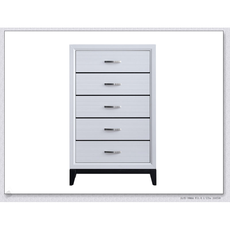 Coffre blanc Glasgow G04390-CH, rangement durable et spacieux avec une élégance classique pour les chambres modernes, Blanc