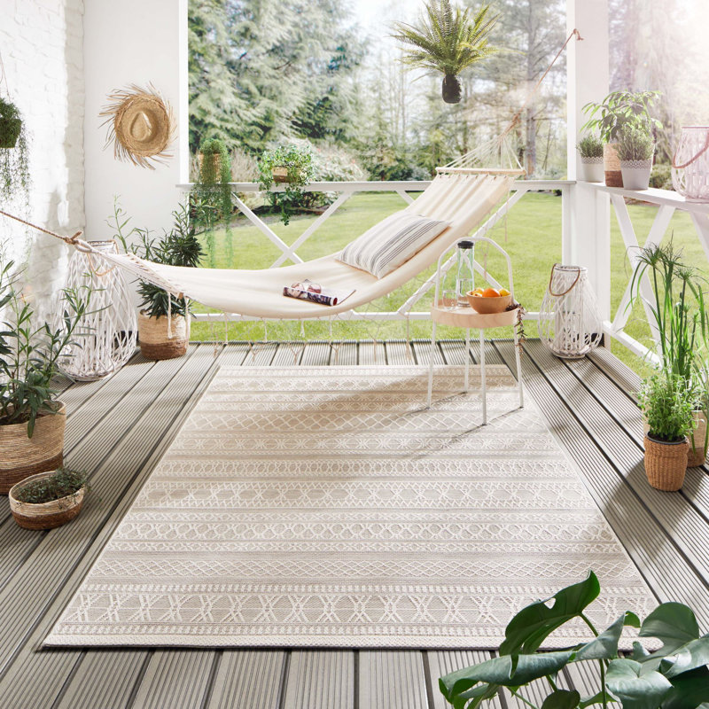 Kocher Striped Indoor / Outdoor Area Rug, Rectangle 135 x 190cm