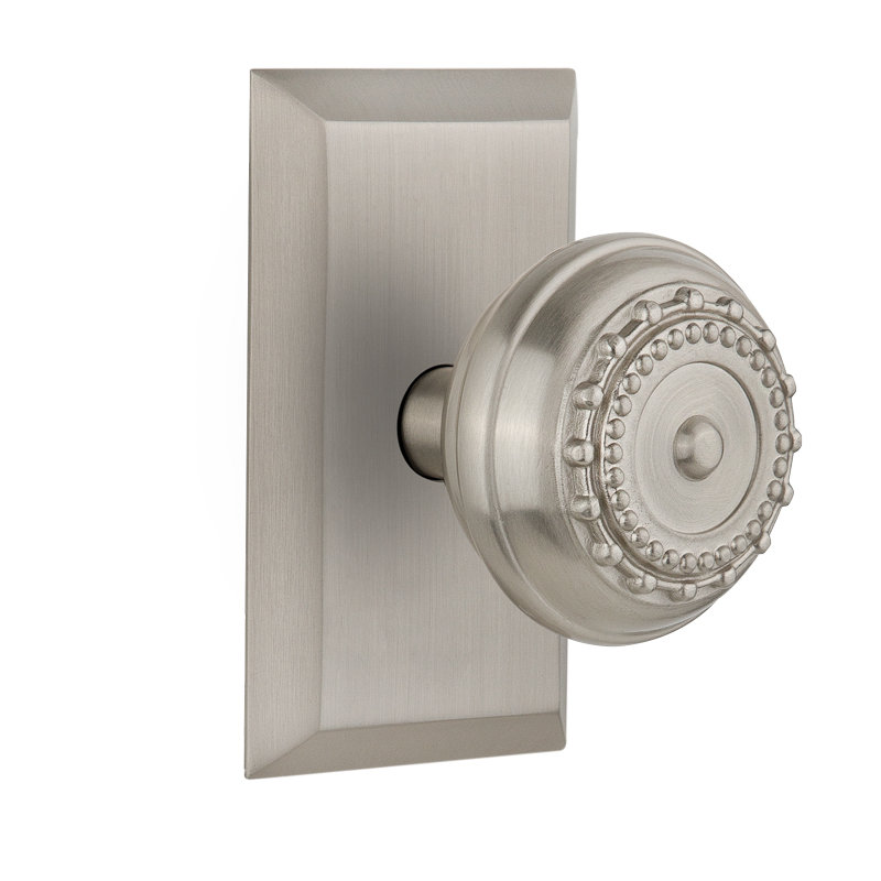 Poignée de porte Studio Plate avec Meadows, Nickel satiné