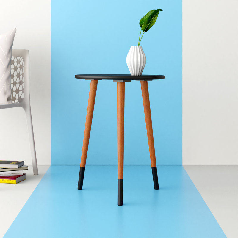 Danka End Table, Black/Walnut