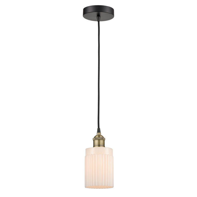 Luminaire suspendu cylindrique à 1 lumière Kamena, Blanc mat, Laiton antique noir
