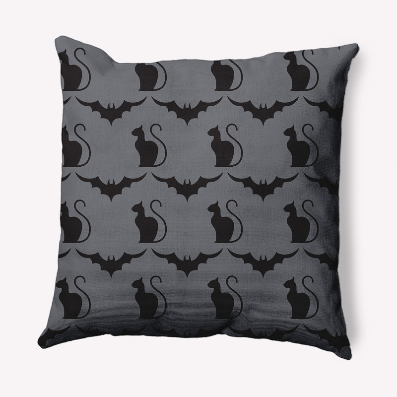 Coussin intérieur / extérieur Cats and Bats, 18 po x 18 po, Gris acier