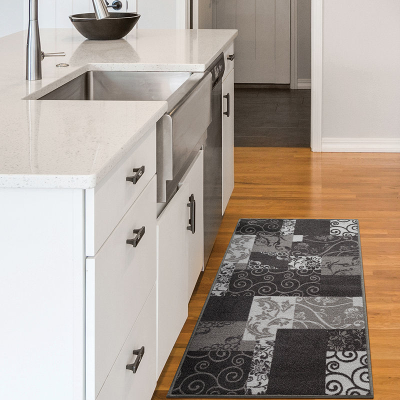 Tapis gris / noir en polypropylène tissé à la machine Audine, Rectangle 2 pi 6 po x 5 pi