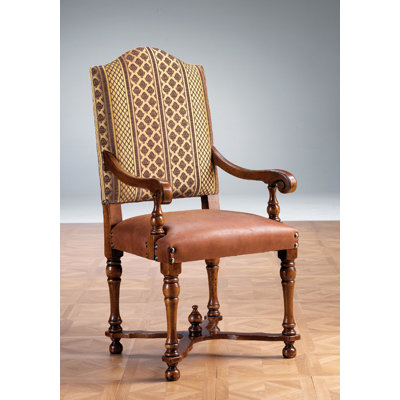 Chaise avec accoudoirs rembourrée en brun