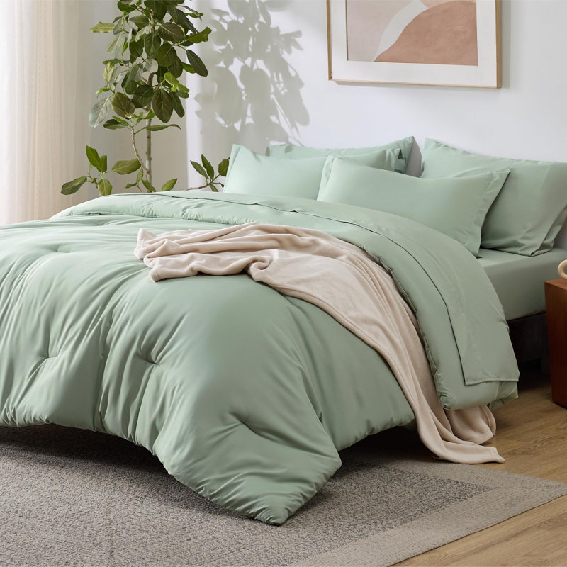 Bedsure Prewashed Bedding Set with Soft Fleece Microfiber Bed Blanket, Twin Comforter + 5 Additional Pieces