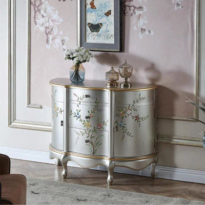 Armoire de salon de style américain.