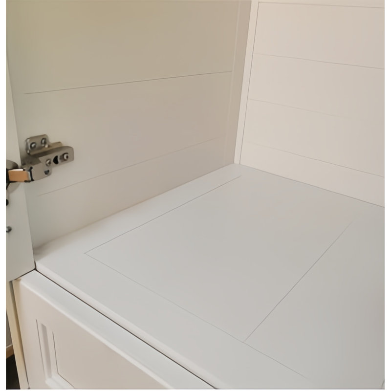 Garde-robe simple de couleur unie