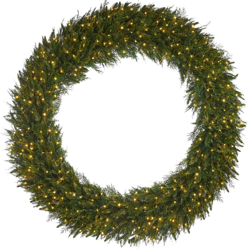 Pre-Lit Natural Fir Wreath with 450 LEDs, 1.5 m