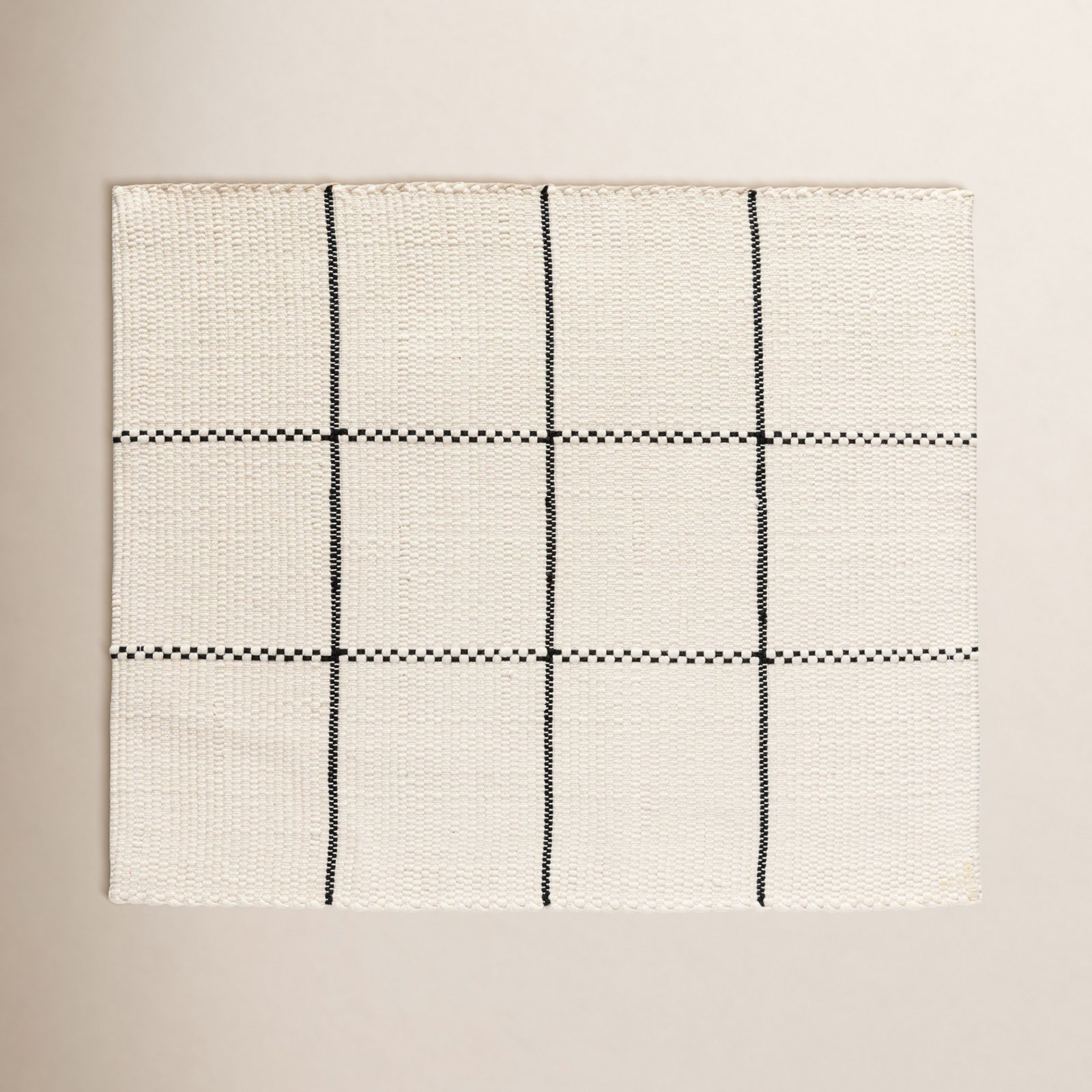Joana Reversible Placemat, White/Black