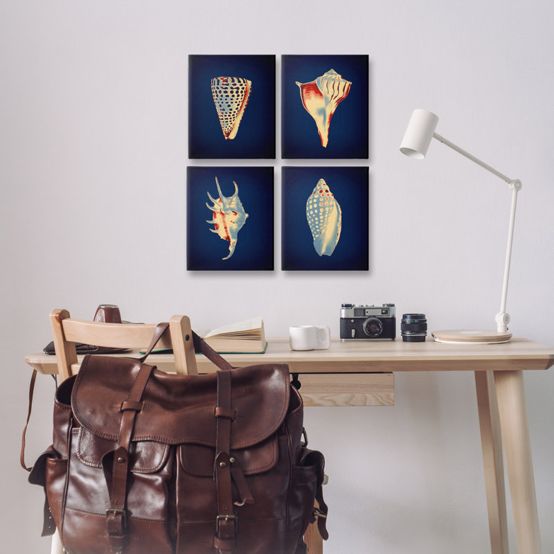  «Bright Shells on Indigo», ensemble de 4 toiles murales par Graffi * Tee, H 14 po x l 11 po
