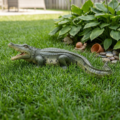 23 in. Resin Crocodile Garden Statue, Outdoor Decorative Lawn Ornament for Yard or Pond