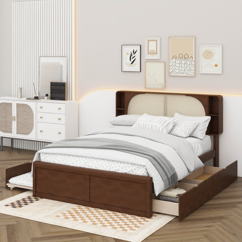 Grand lit avec une tête de lit en rotin et trois tiroirs de rangement, Noyer