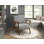 Fauteuil d'appoint contemporain et durable avec tissu en chenille gris doux et structure en bois d'hévéa massif pour le confort du salon