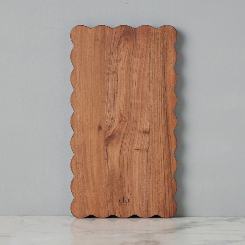 Scalloped Rectangular Cutting Board - Natural