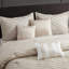 Édredon 7 pièces beige très grand avec diagonale, haute qualité, confort toutes saisons, jupe de lit et coussins décoratifs de style transitionnel moderne-120954181