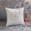 Literie grand gris / pêche - coton imprimé, floral, rembourrage, jupe de lit et 3 coussins rembourrés, design,-119104857-119104858