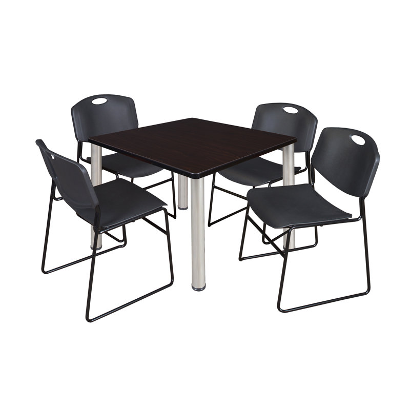 Plateau de table Kee Square, 4 chaises empilables Zeng, Cerisier, Chrome, H 29 po x l 42 po x P 42 po