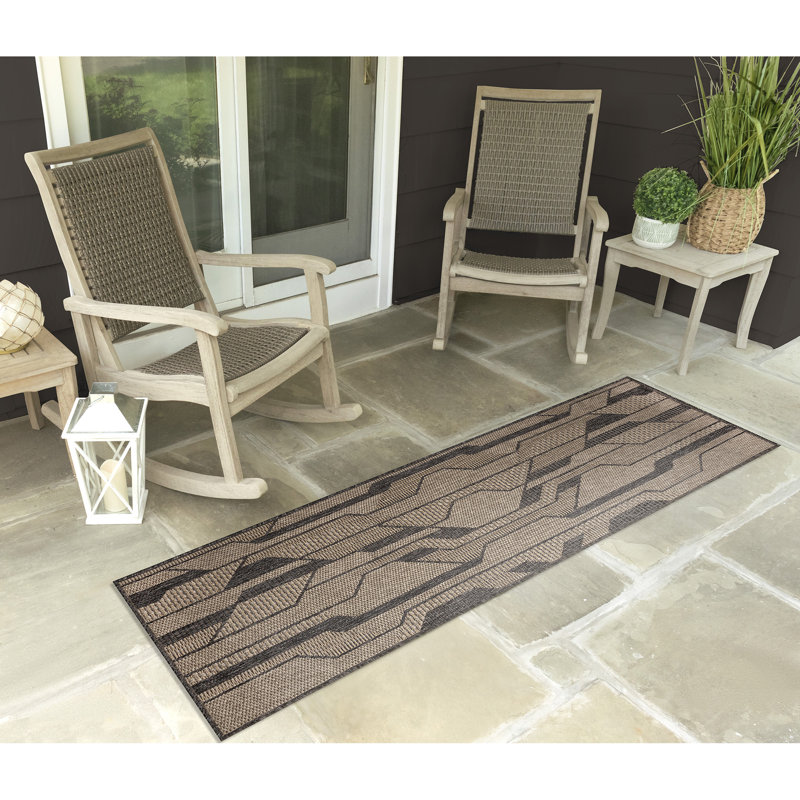 Tapis intérieur / extérieur Courtdale Courtdale, Tapis de couloir 1 pi 11 po x 7 pi 6 po