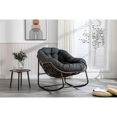 Chaise berçante ergonomique pour l'extérieur avec rembourrage gris