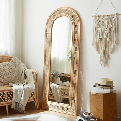 Fenêtre
 Miroirs pleine grandeur en bois massif