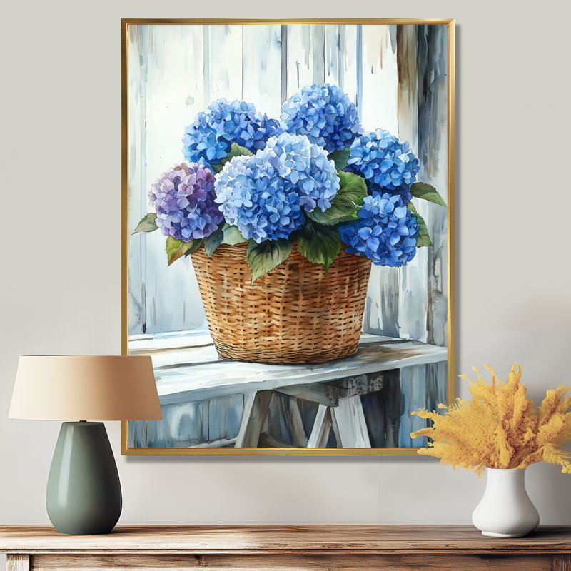 Impression sur toile, "Hortensias dans un panier de ferme II", H 32 po x l 16 po, Reproduction avec cadre flottant, Doré