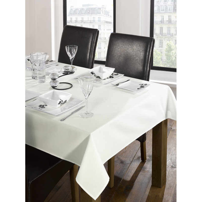 Horsham Tablecloth, Cream