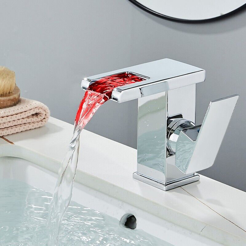 Edjamboya Waterfall Tap