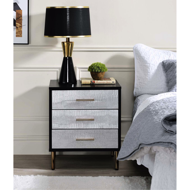 34.13 Lb 3 Drawers Nightstand With Metal Legs For Bedroom Decoration Particleboard Essentials