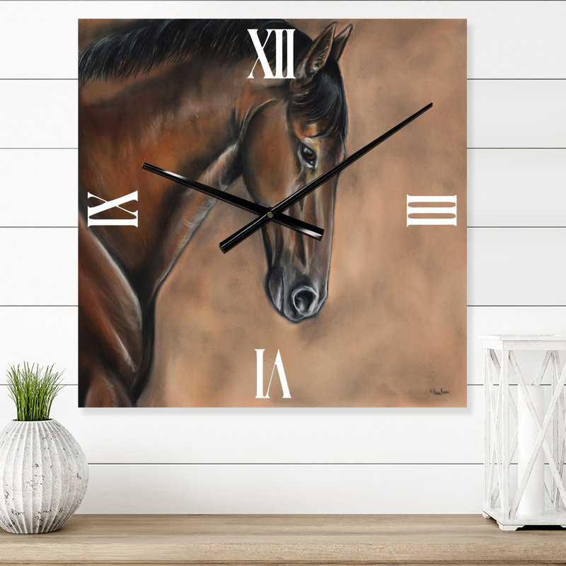 Portrait d'un horloge murale cheval brun, Petit