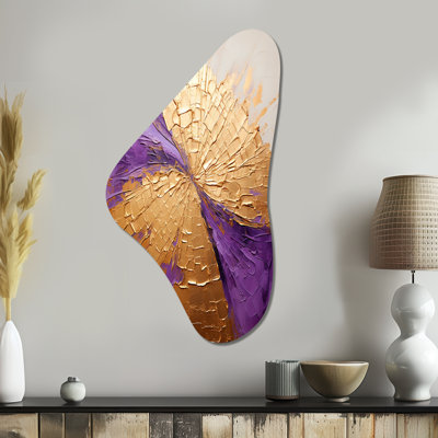 Décoration murale or et mauve lunaire I - peinture abstraite en forme de Boomerang