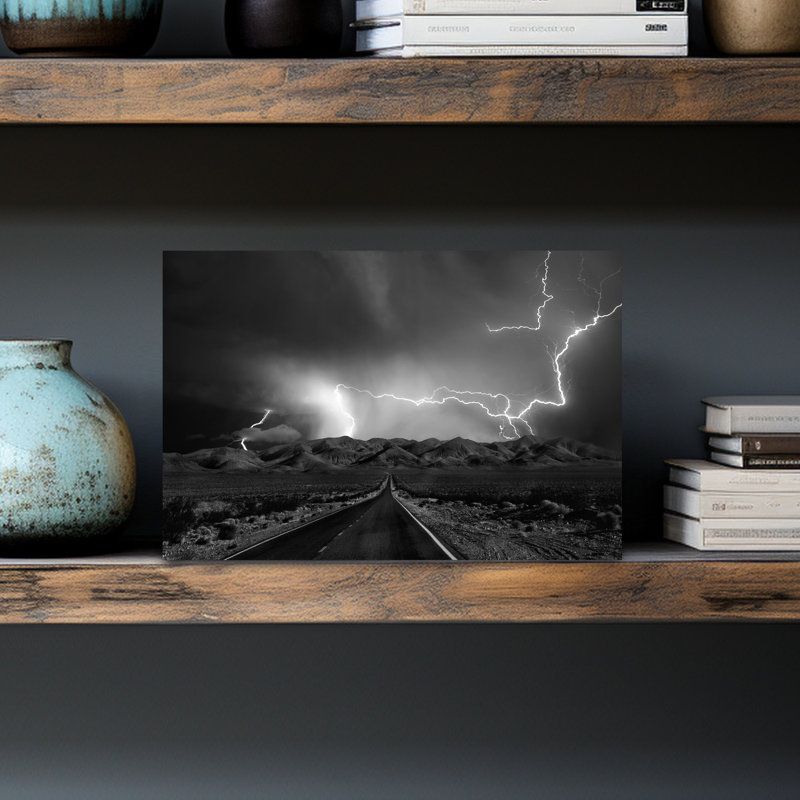 «Desert Road Lightning Storm», art dramatique abstrait contemporain, paysage de montagne, H 12 po x l 18 po