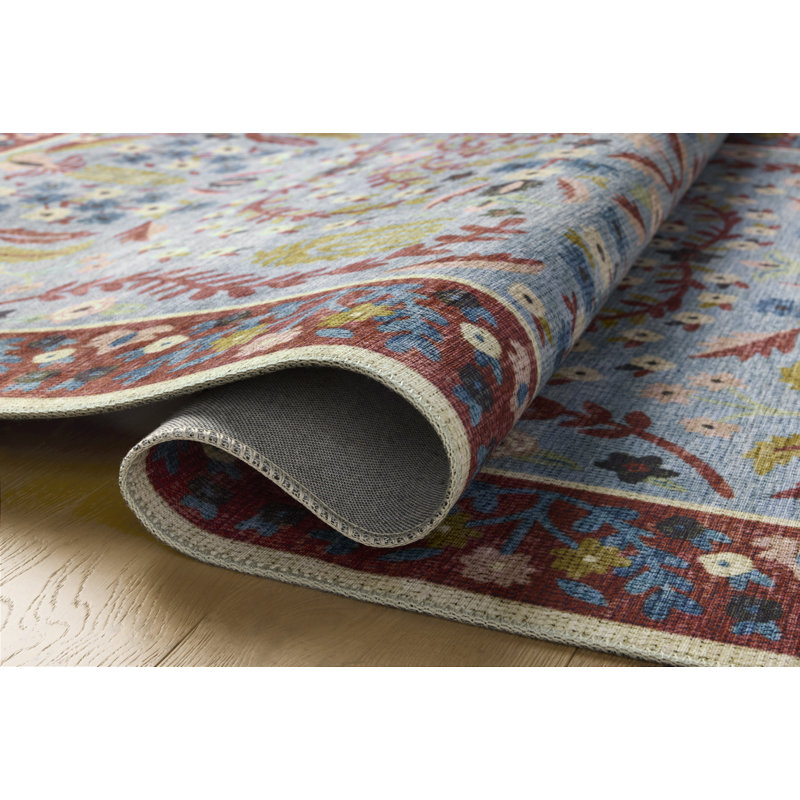 Tapis rouge / bleu Rifle Paper Co. x Loloi, Rectangle 2 pi 3 po x 3 pi 9 po