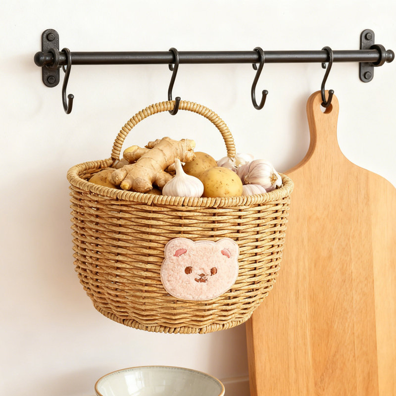 6.7 Inch Hand Woven Wicker Basket with Handle and Cute Bear Applique - Can be used to store kitchen essentials, Multi-functional Mini Storage Basket