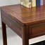 Bureau en bois d'ébène robuste