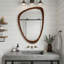 Miroir décoratif irrégulier à cadre en bois massif, 24 x 36 pouces, pour l'élégance et la polyvalence dans n'importe quelle pièce