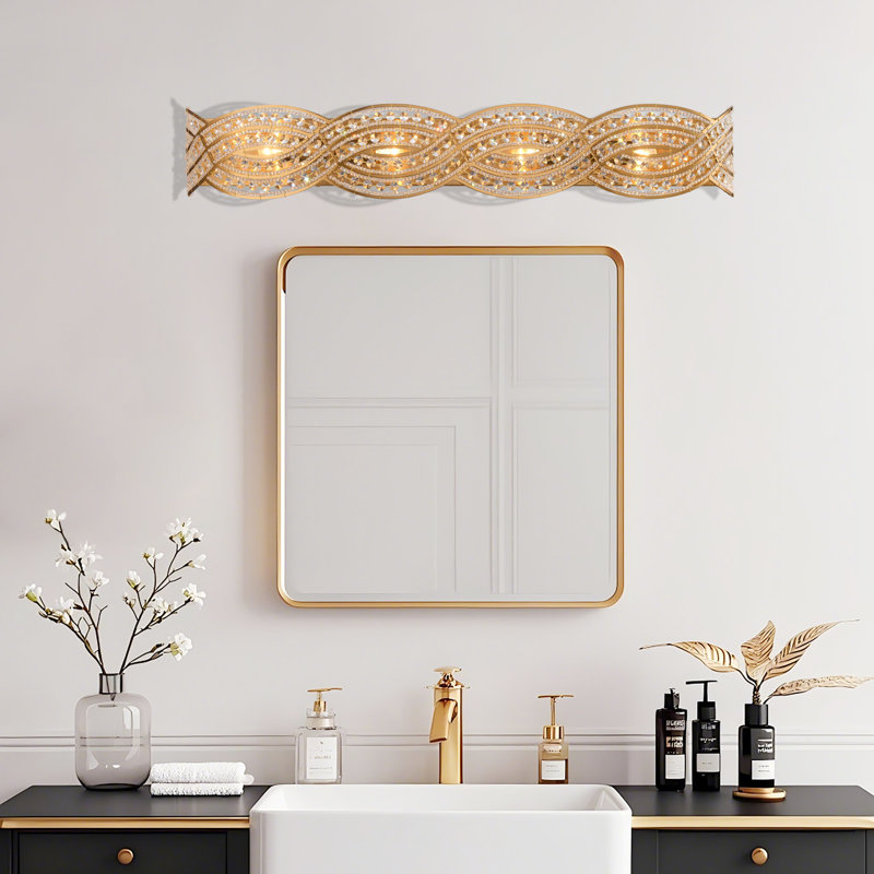Coiffeuse Cotten en or laqué avec filigrane de cristal transparent, H 6 po x l 36 po x P 6 po, Quatre lumières
