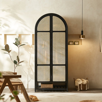Armoire simple et rétro en bois massif