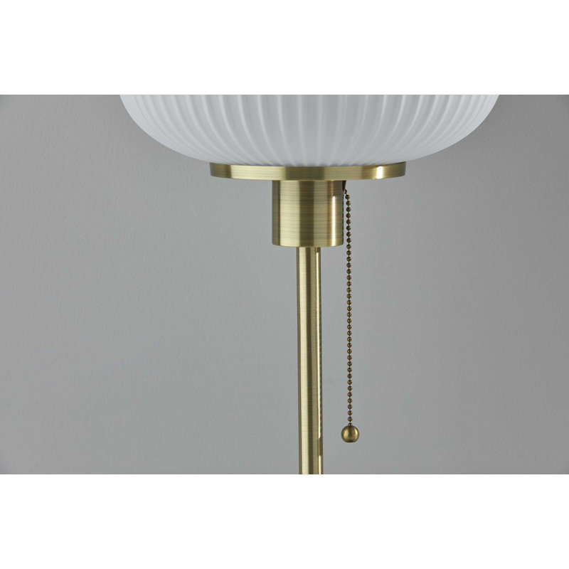 Lampe de table en verre antique