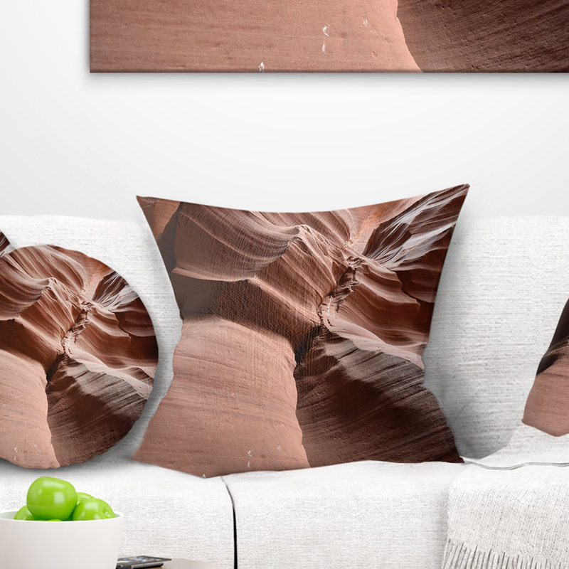 Coussin foncé à motif d'antanope foncé, 16 po x 16 po, Coussin décoratif