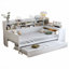 Lit de jour avec tablettes de rangement, lit multifonctionnel avec lit gigogne simple et bureau d'étude-379859959-379859958