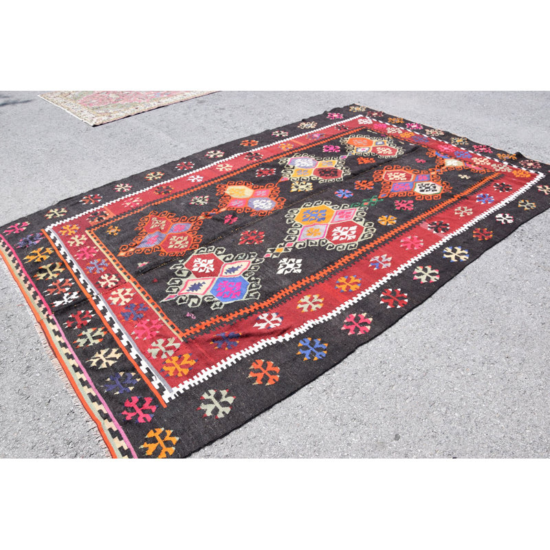 Tapis kilim noir rétro: kilim biologique surdimensionné tissé à la main