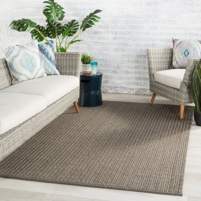 Iver Area Rug in Gray, Rectangle 4' x 6'