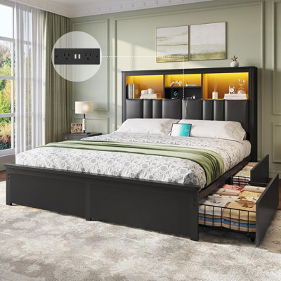 Structure de lit grand avec station de charge et lumières à DEL, lit plateforme, tête de lit revêtue de cuir avec espace de rangement, support à lattes en métal, matelas sans ressort, fonctionnement silencieux, noir