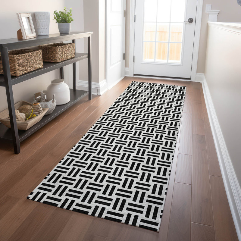 Aquaisha Geometric Indoor Rug, Runner 2'3" x 7'6"