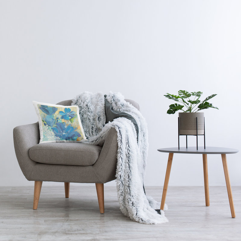 Conception de coussin décoratif Vivid Blue Blossom par Evelia Designs