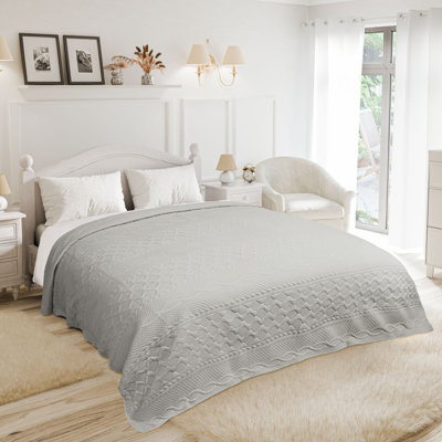 Aran - Elegant Quilted Bedspread Polyester Geometric Bedspread